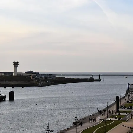 Meuble 4 Etoiles, A 2mn De Nausicaa, Vue Sur Port Et Apartment Boulogne-sur-Mer